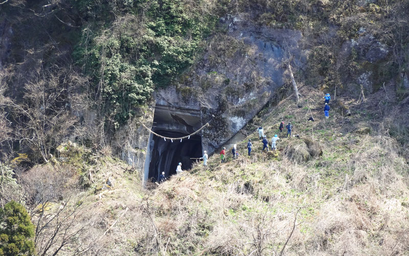 金屋石探検隊による植樹